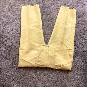 ISABELLA DE MARCO LEMON YELLOW DRESS PANTS. SIZE 8